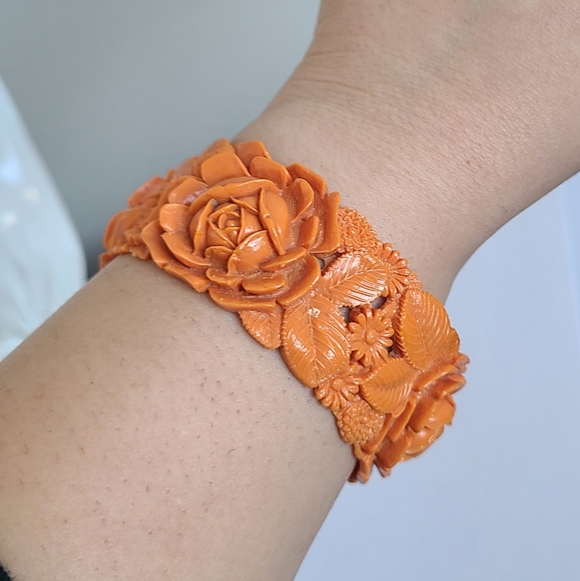 Vintage Boho Bakelite Celluloid Coral Orange Chunky Floral Wide Bangle Bracelet - Picture 11 of 12